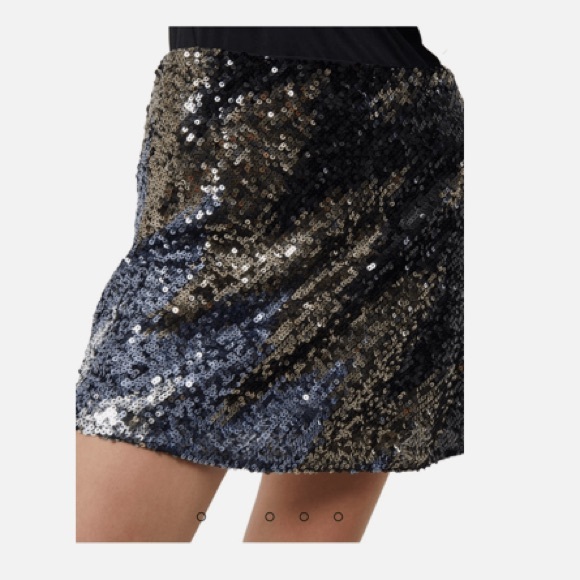 French Connection Emin Sequined Women’s Embellished Sequined Mini Skirt 2 Black - Picture 3 of 11
